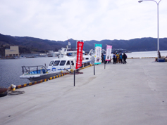 当日のツアーは女川港からの出港でした。
