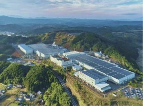 太陽光発電システムの導入事例 (ソーラーフロンティア 国富工場)