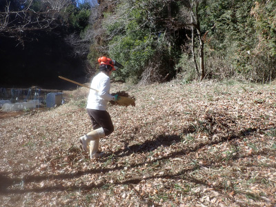 4．刈ったものを取り除きます
