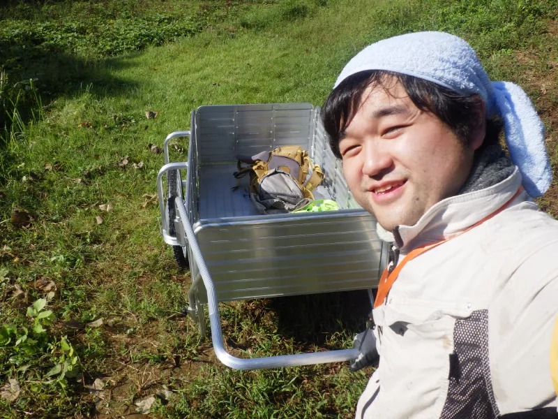 竹は様々な資材として活用できるので、拠点としているエリアへ搬出します。